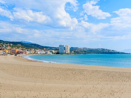 Sandy beach in Sotogrande marina, Costa del Sol, Spain