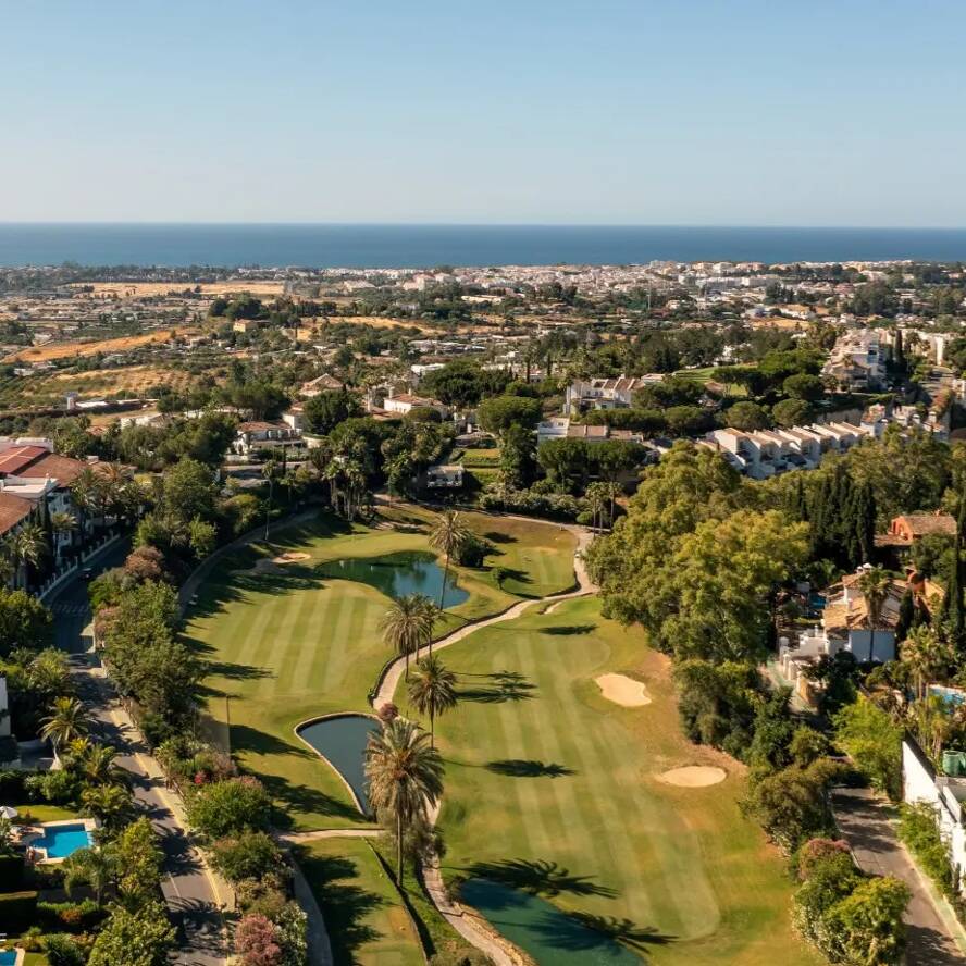 Where to Play Golf in Marbella? An Area Guide to the Best Courses and the Homes Beside Them