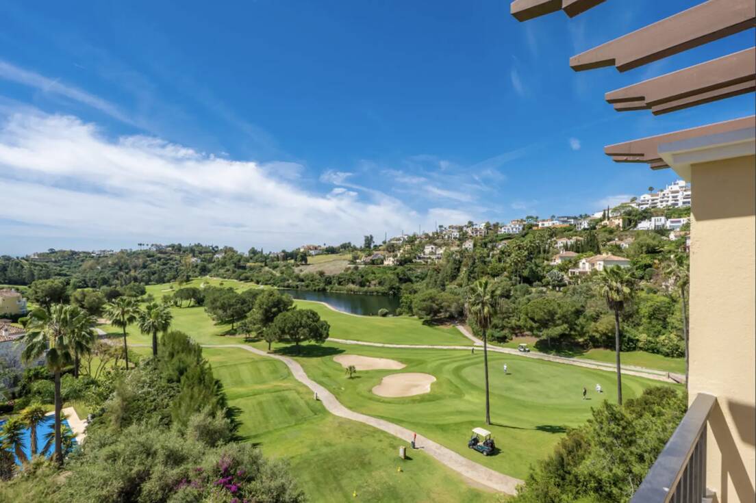 luxury frontline golf penthouse in Marbella