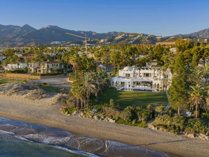 Los Monteros