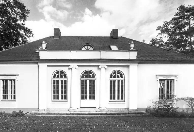 townhouse on Hamburgâs Elbchaussee