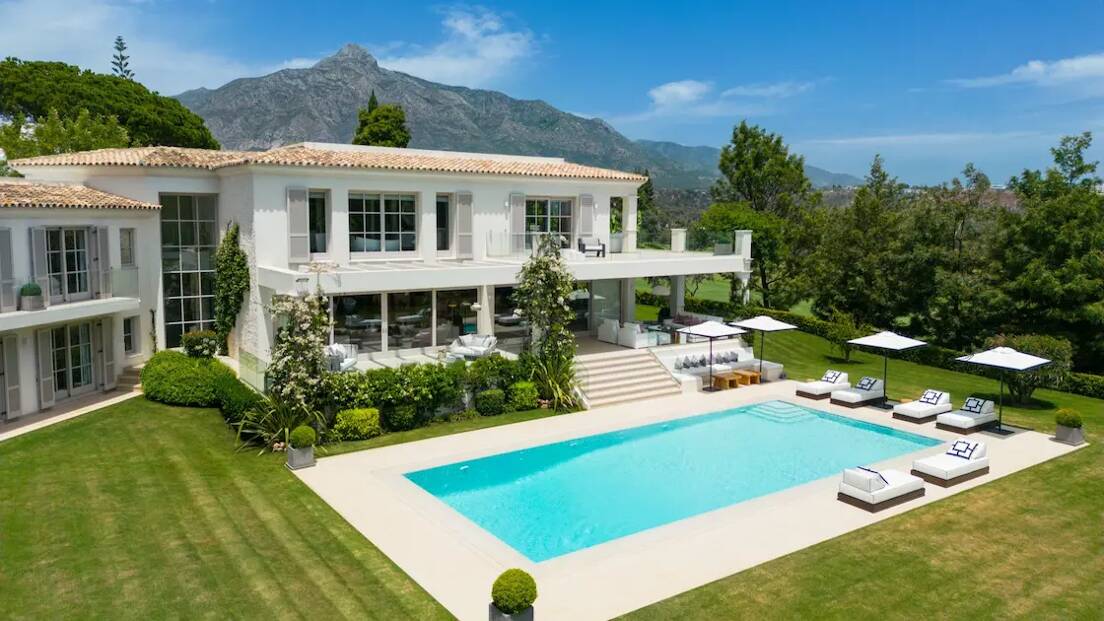 Villa close to Aloha College in Aloha, Nueva AndalucÃ­a
