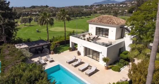 Choosing the best real estate agency for Nueva Andalucía