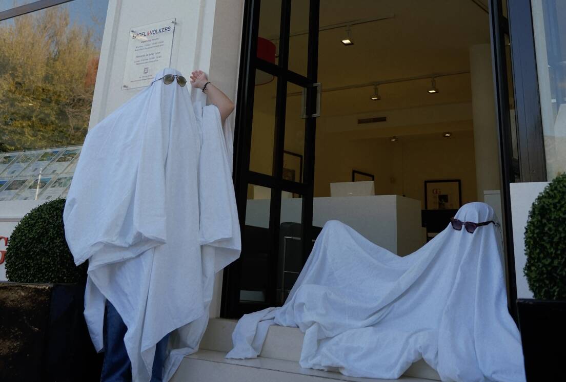 Ghosts at the entrance to the Engel & Völkers Marbella shop