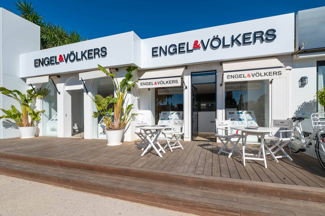 E&V Marbella Club shop