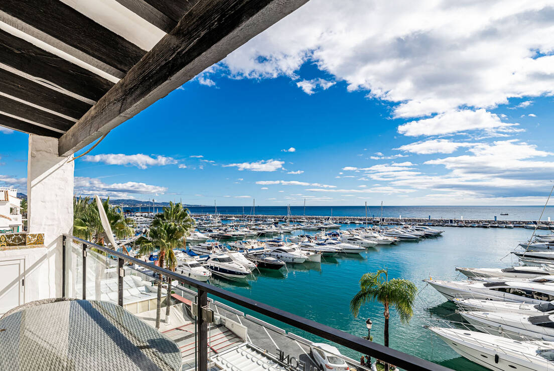Puerto BanÃºs Marbella terrace