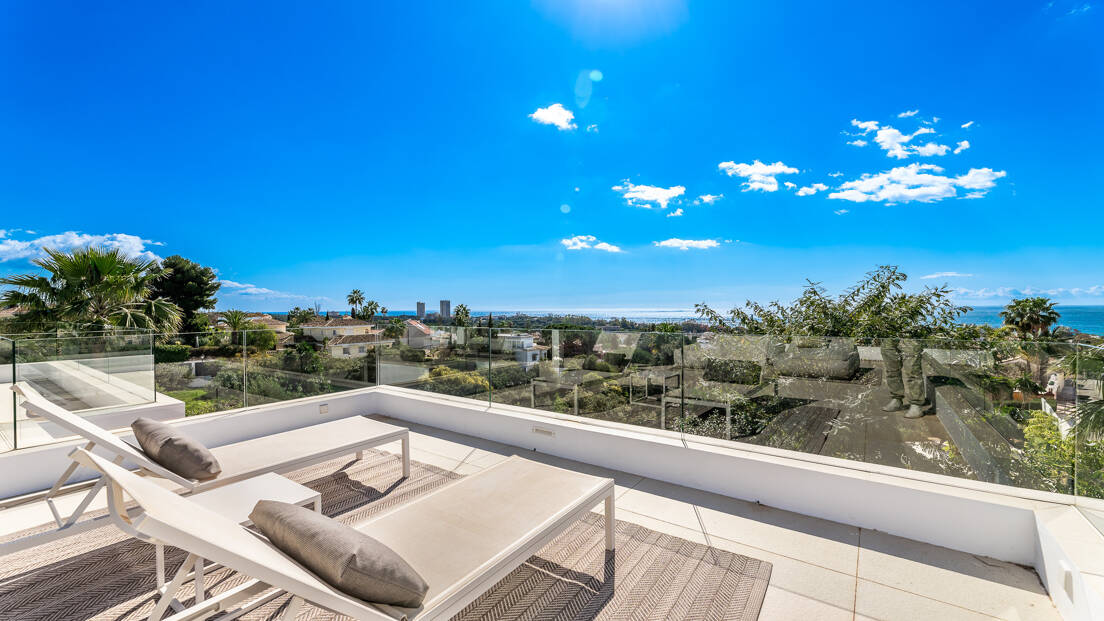 Seaviews in Elviria