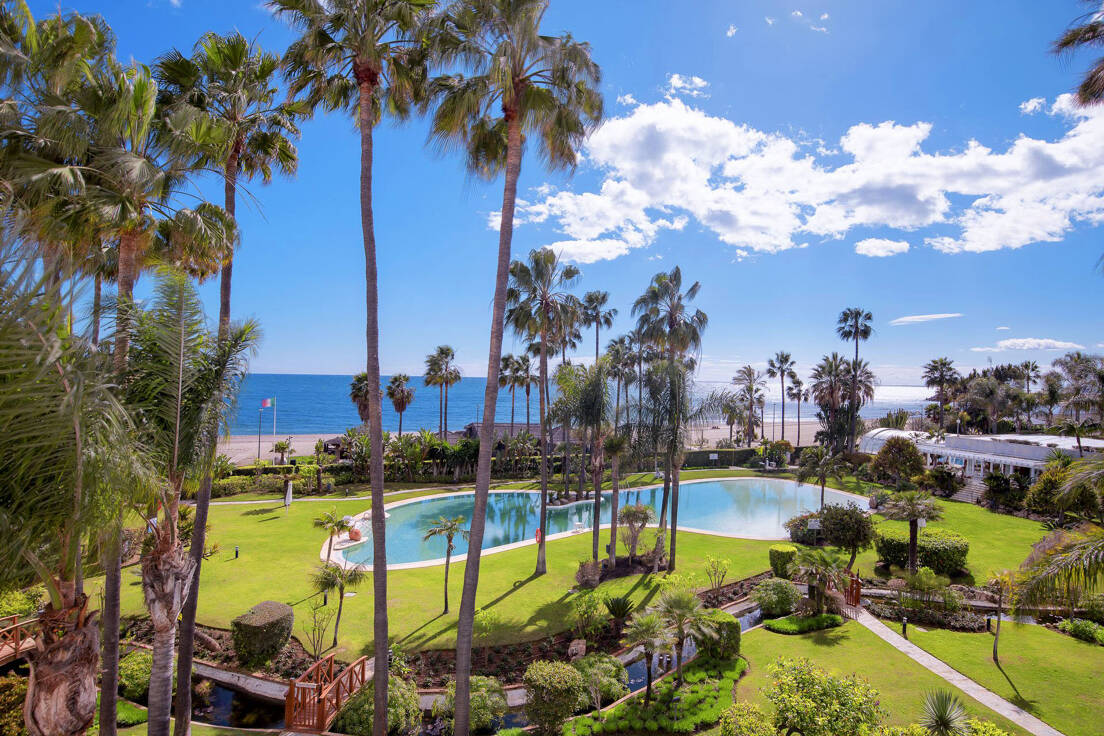 Seaviews in Puerto BanÃºs Marbella
