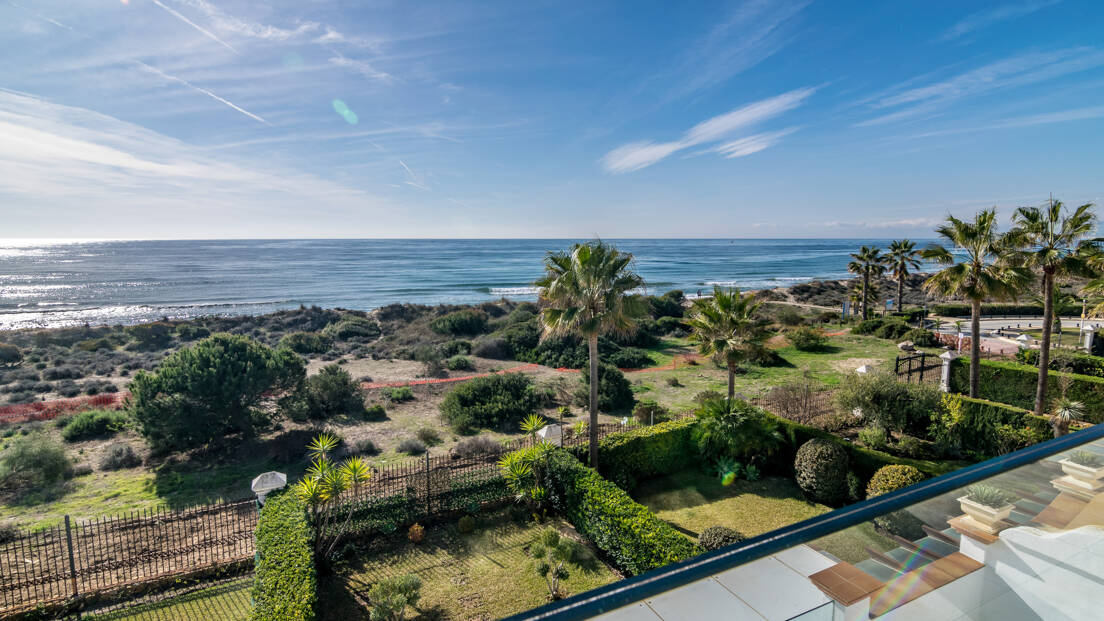 Luxury penthouse in BahÃa de Marbella