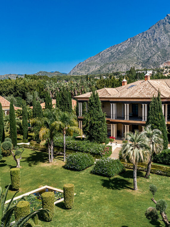 Villa Marbella, Nagueles