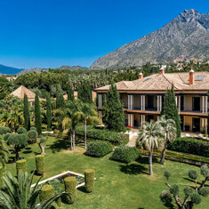 Villa Marbella, Nagueles