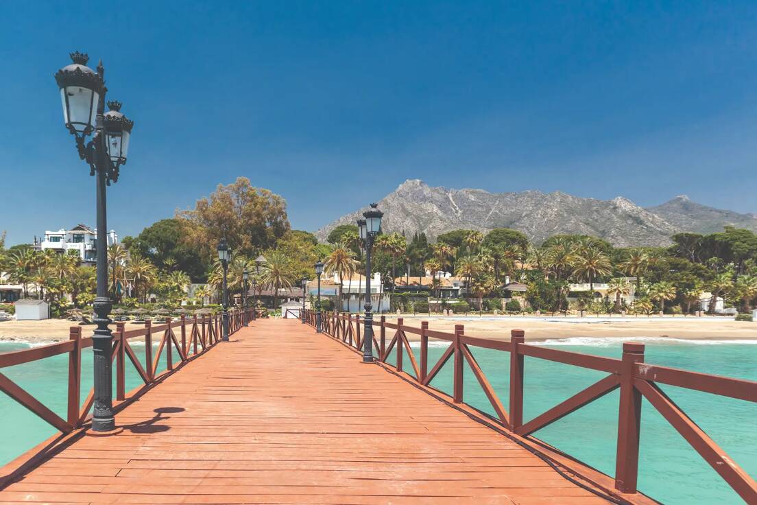 Marbella Golden Mile, marbella club bridge
