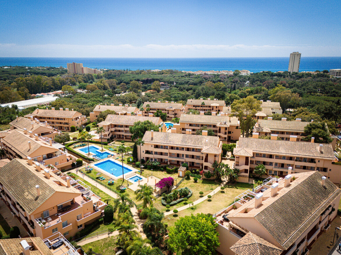 Santa Maria Golf Apartments