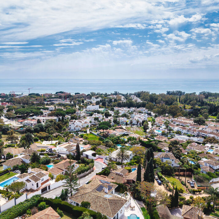 Elviria, Marbella: Der Kaufratgeber für das große Pinien- und Stranddistrikt im Osten