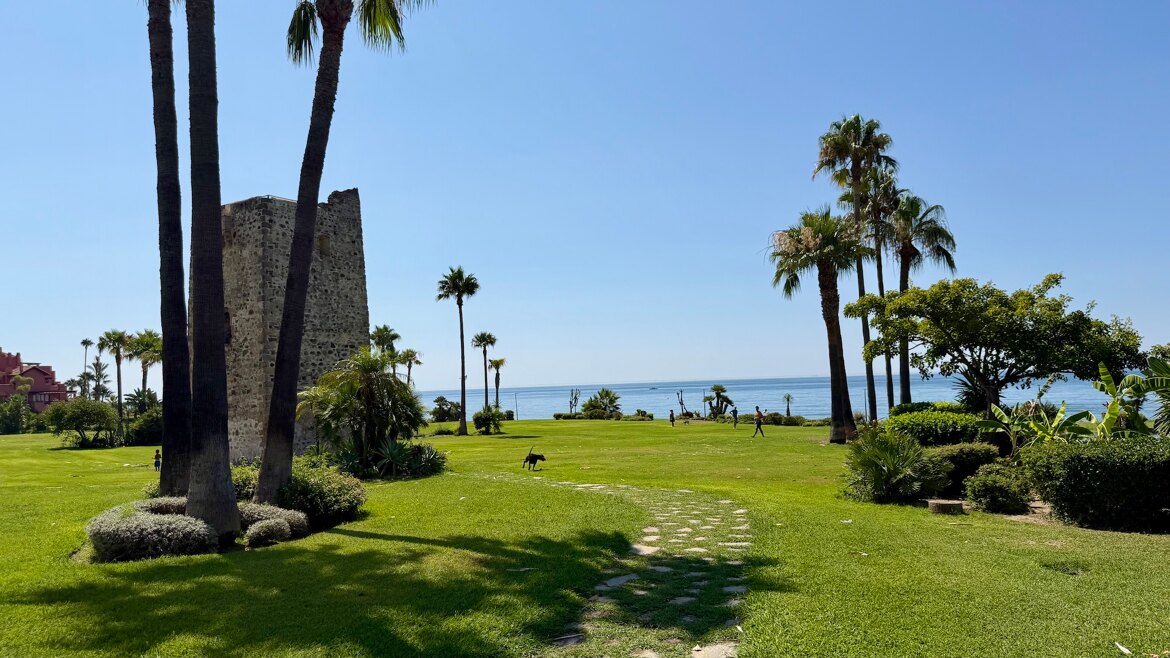 Promenade du front de mer et jardins