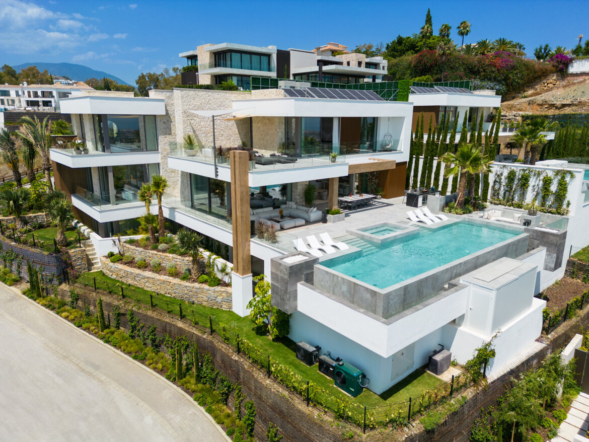 Villa The Hills MH8354 for sale in El Herrojo