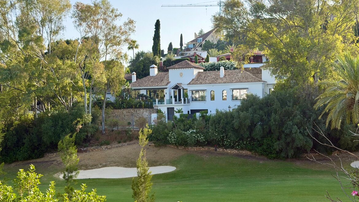 El Herrojo frontline golf villa