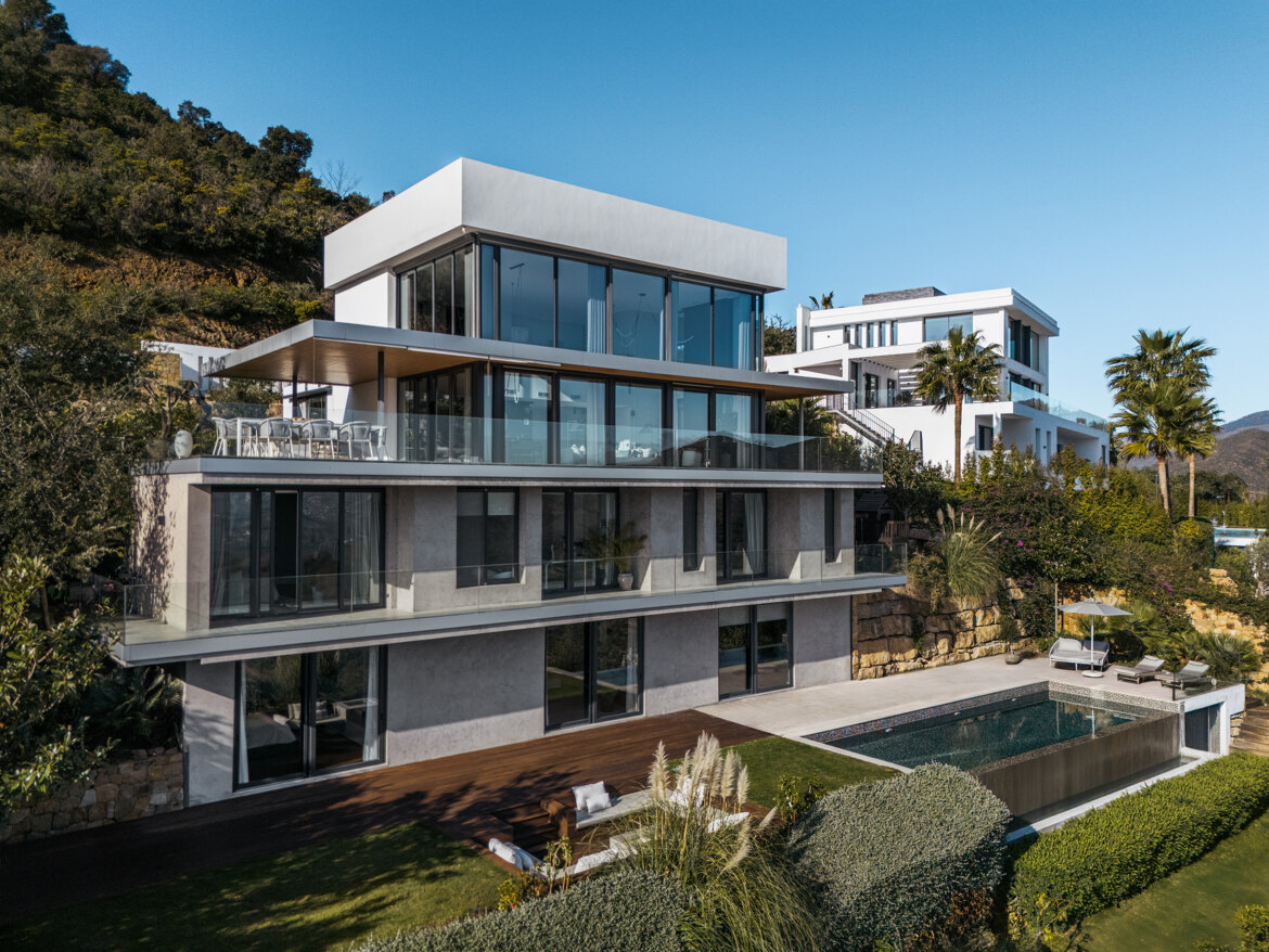 MH8527 luxury villa for sale la mairena