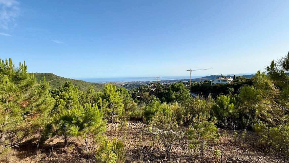 Plot H5 in Monte Mayor for sale