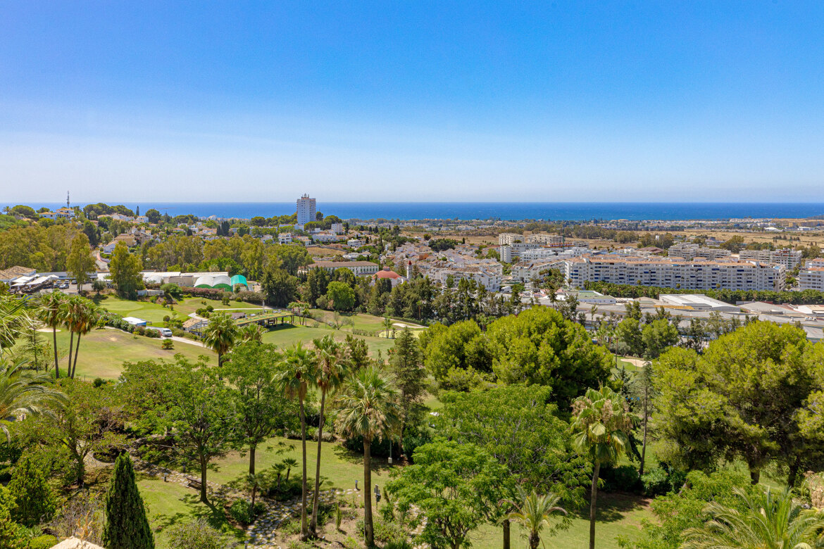 sea and golf views from Magna Marbella