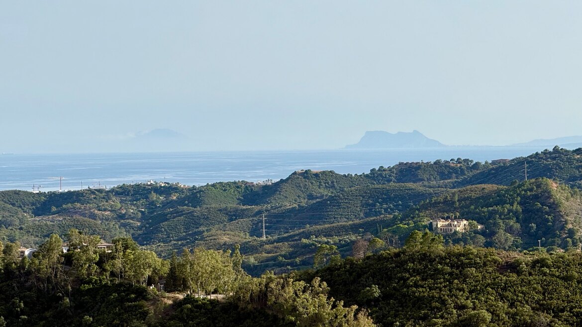 Gibraltar Views in Monte Mayor
