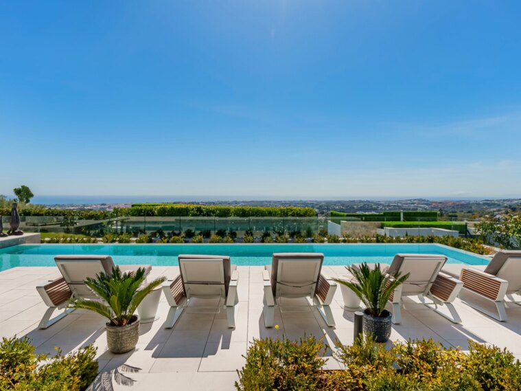 Luxury villa with infinity pool and sea views in Marbella, Costa del Sol