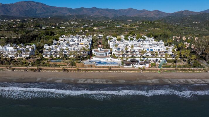 Dominion Beach, Estepona: a buyer’s guide to the New Golden Mile’s beachfront classic