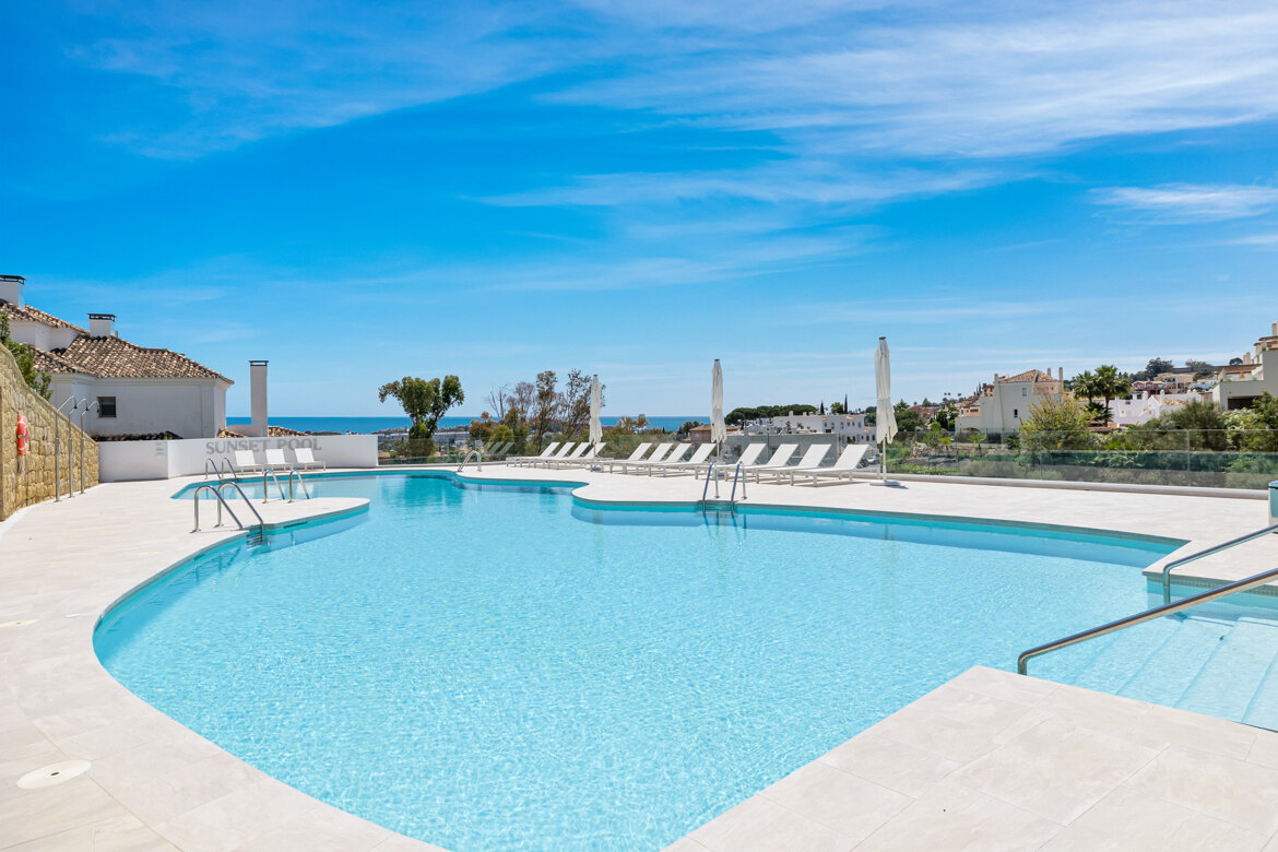 pool 9 Lions Residences