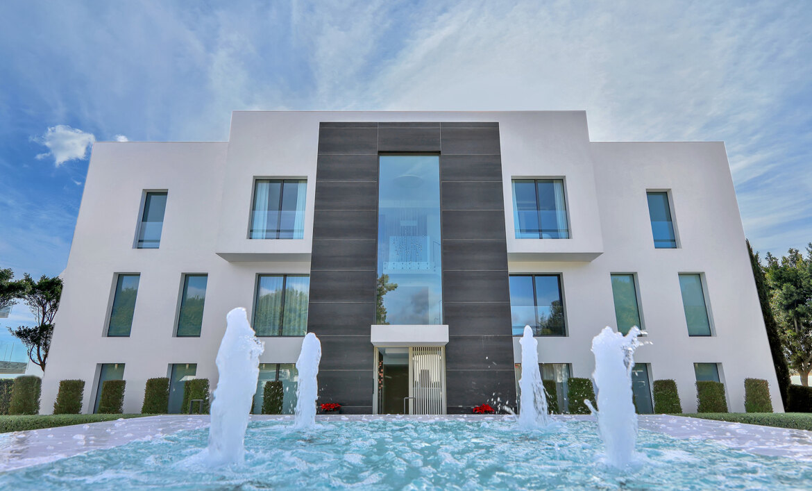 Emare Facade