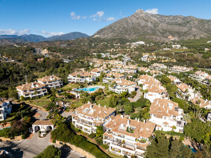 Monte Paraíso, Marbella: guía del comprador de la urbanización cerrada entre jardines de la Milla de Oro
