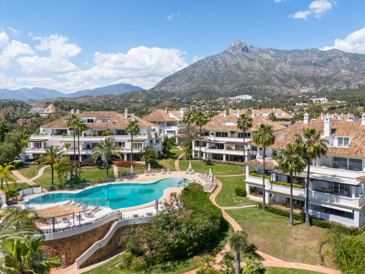 Monte Paraiso Complex