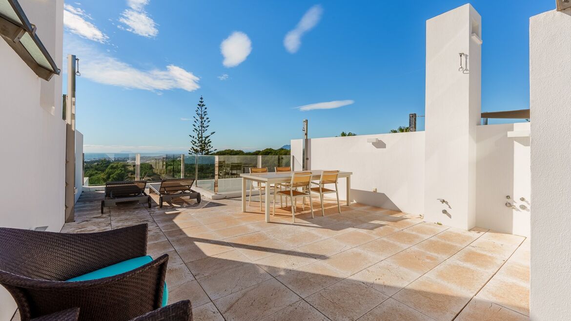 Rooftop terrace of a Vistas Marinas townhouse