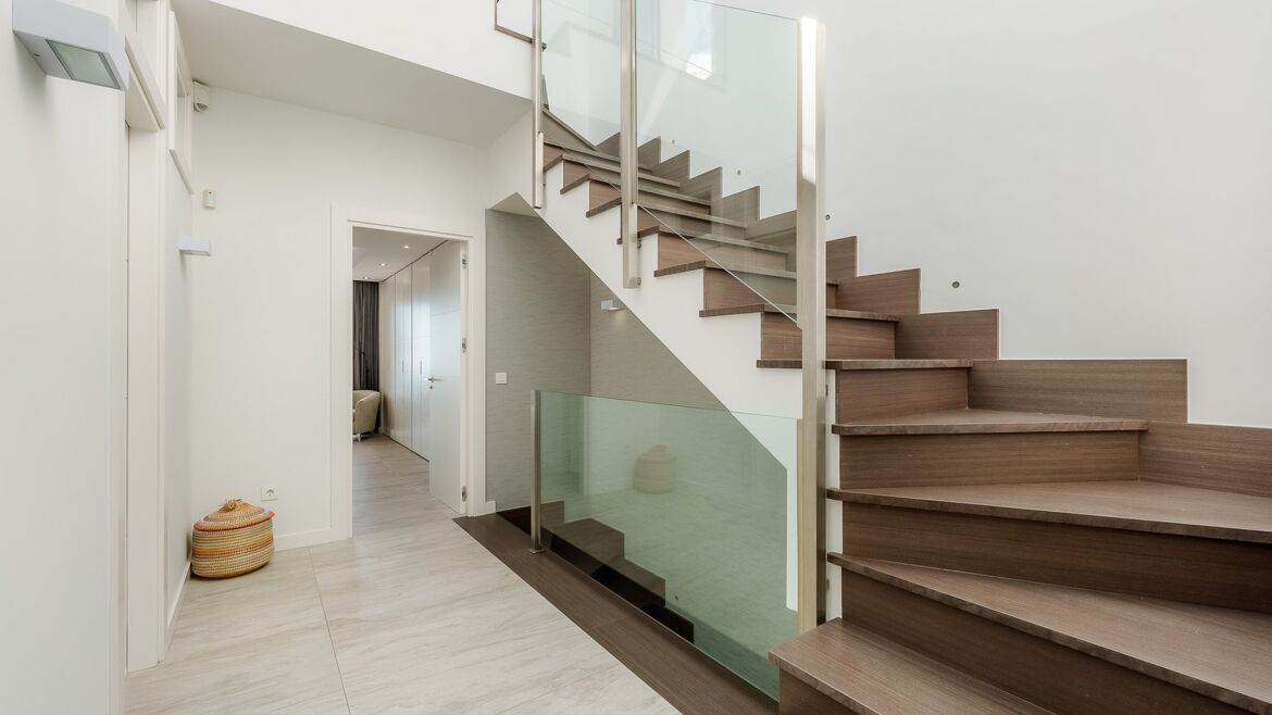 Staircase linking the levels of a Vistas Marinas townhouse