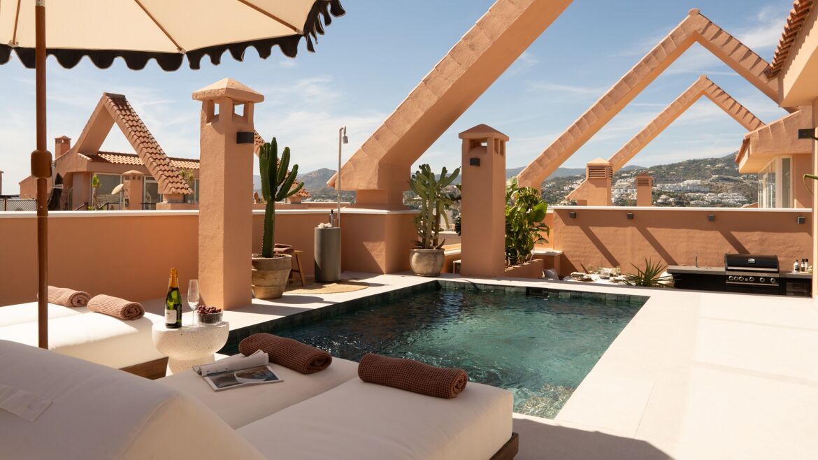 MH8638 - Renovated luxury penthouse for sale in Magna Marbella