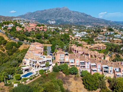 Monte Halcones: Ratgeber für Käufer zur Hangsiedlung oberhalb von San Pedro