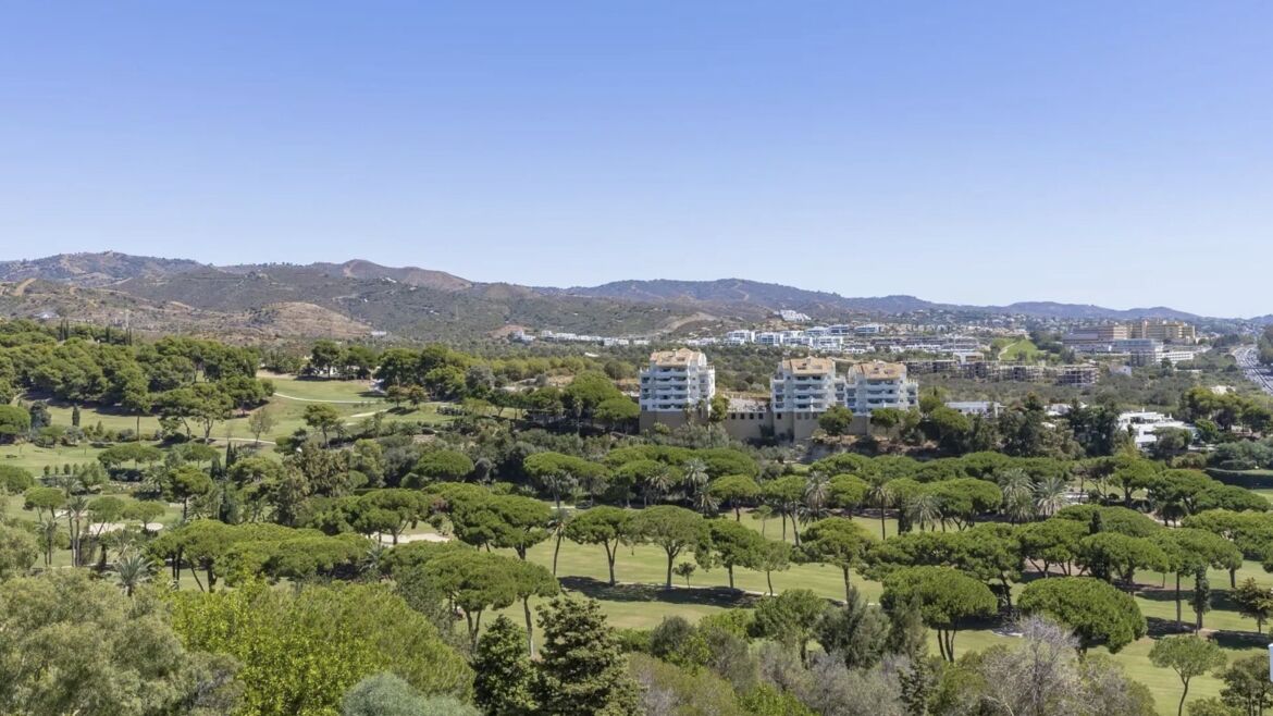 Marbella East Greenery