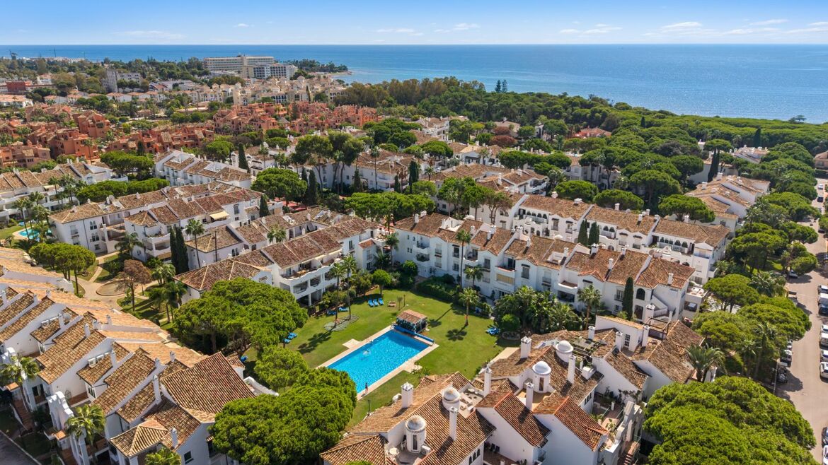 Piscine commune et jardins d’El Presidente vus du ciel
