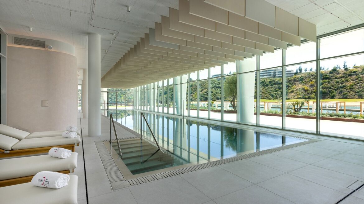 El Lago Club indoor pool