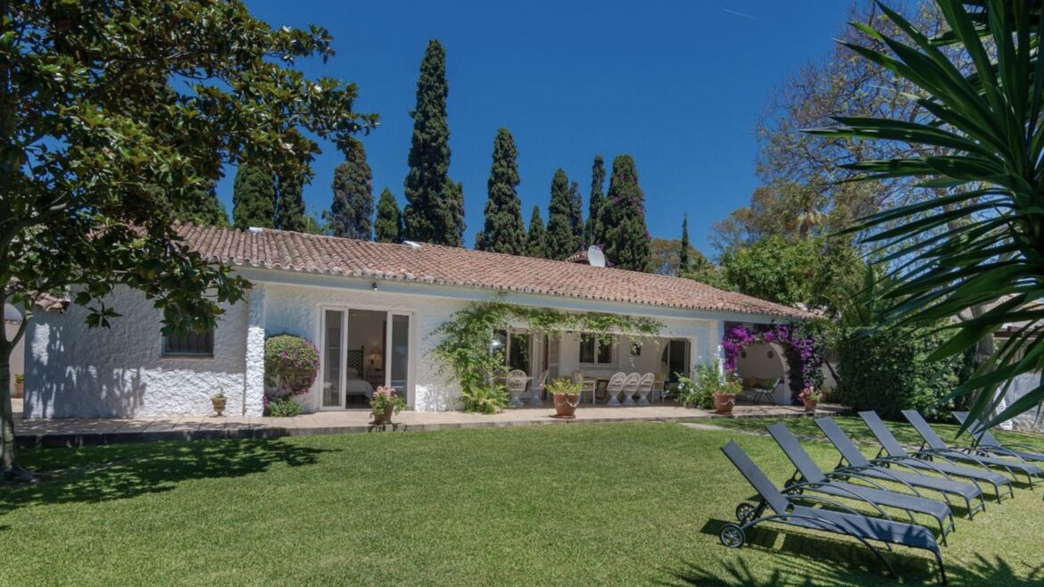 Cortijo Blanco Villa MH8040