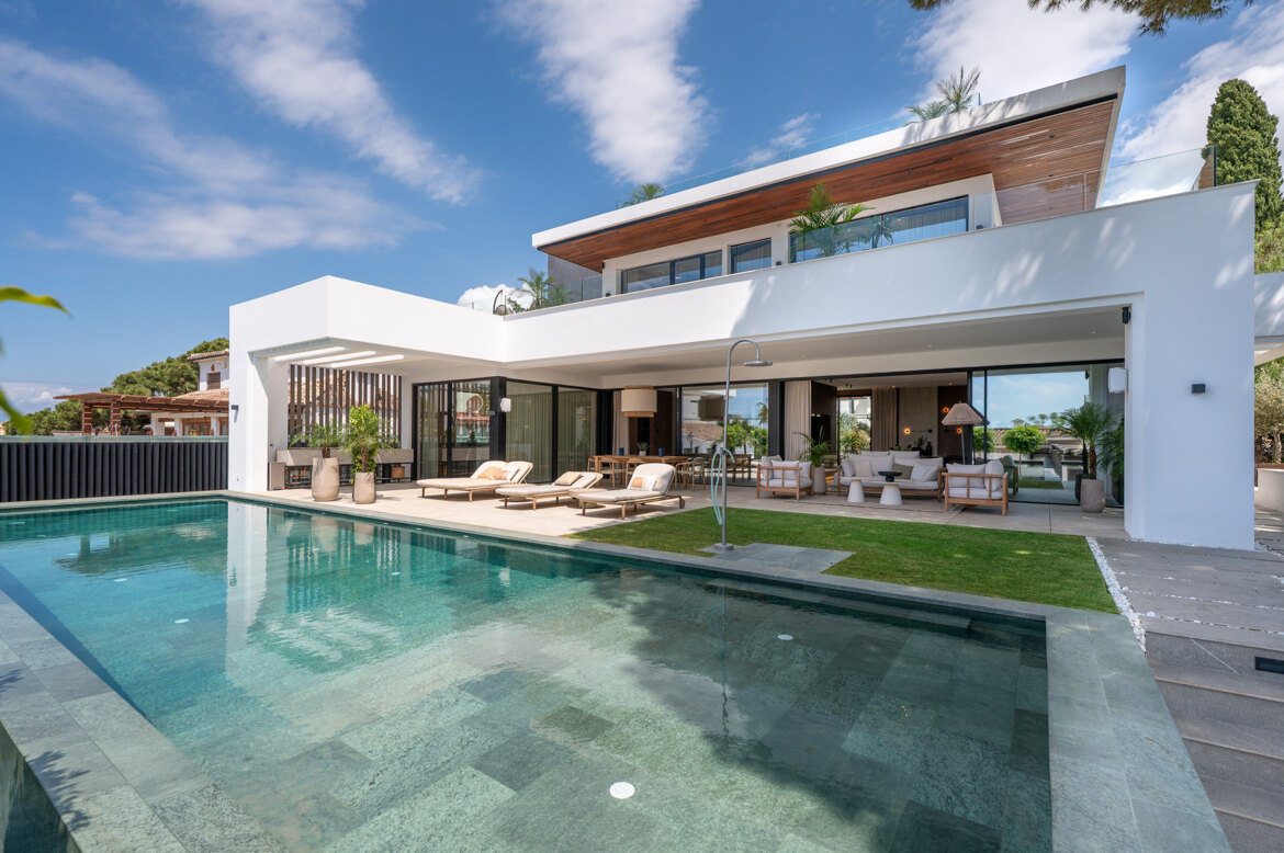 Villa Azure Oasis for sale in Marbesa MH9099