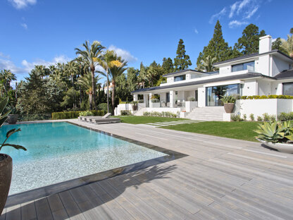 New to the market! Stunning villa in exclusive location