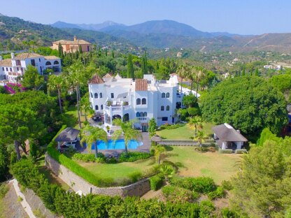 Luxury villa in El Madroñal