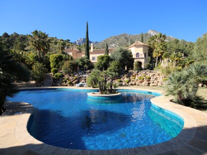 Sierra Blanca: country club living on the edge of Marbella town