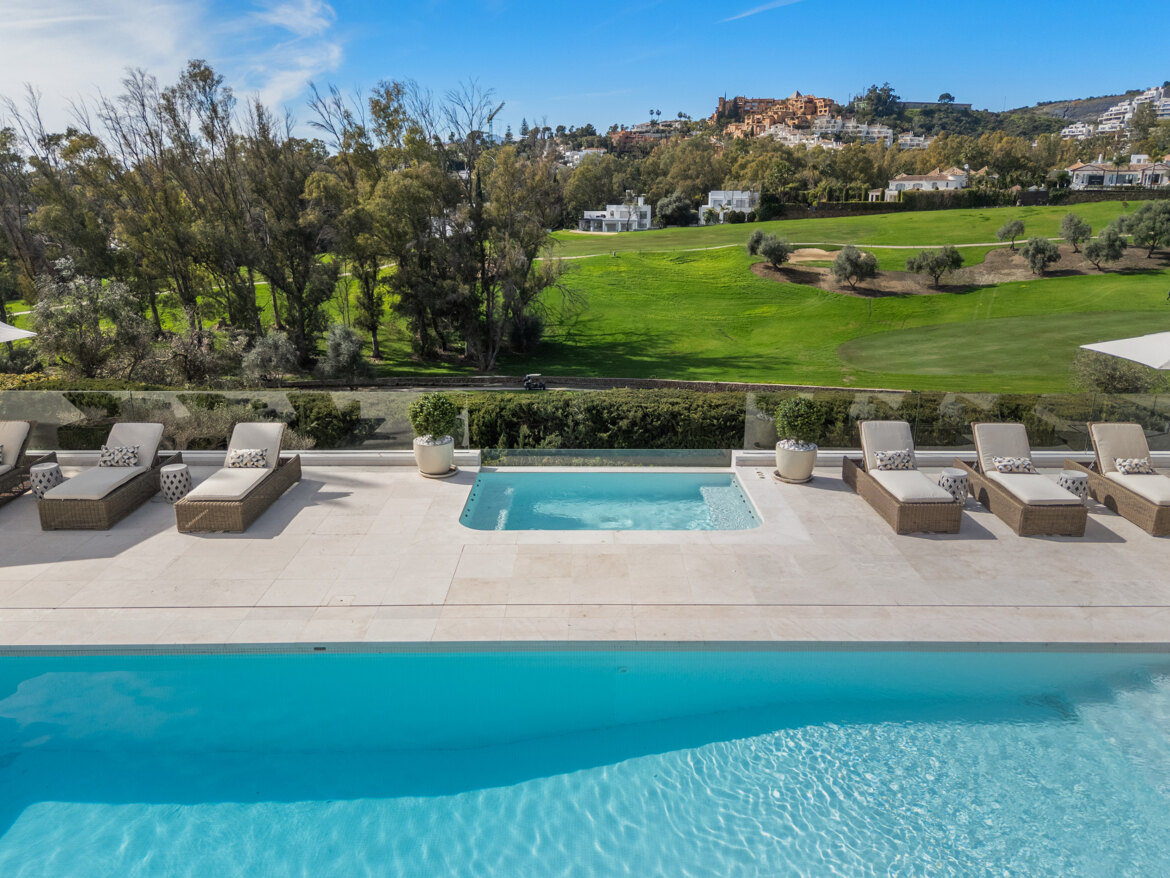 Villa Elba frontline golf Villa for sale MH9238