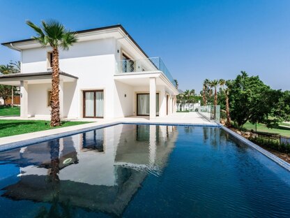 Fantastique villa en première ligne de golf à Nueva Andalucia