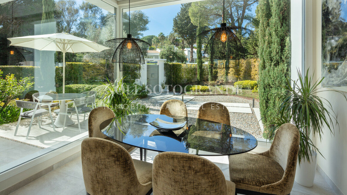 Villa for sale in Las Brisas, Nueva Andalucia