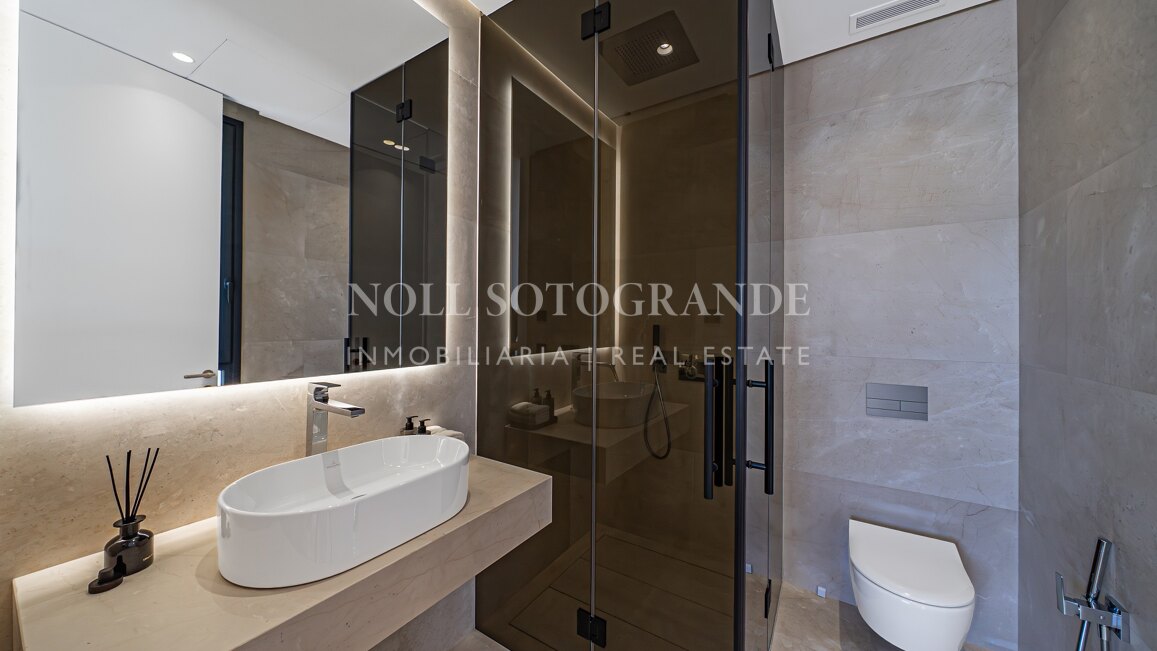 Brand new villa with sea views on Marbella's Golden Mile