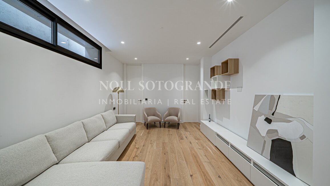 Brand new villa with sea views on Marbella's Golden Mile