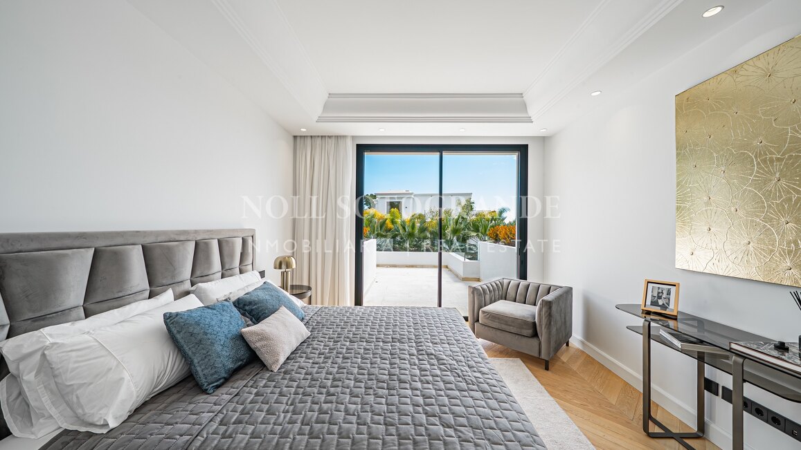 Brand new villa with sea views on Marbella's Golden Mile