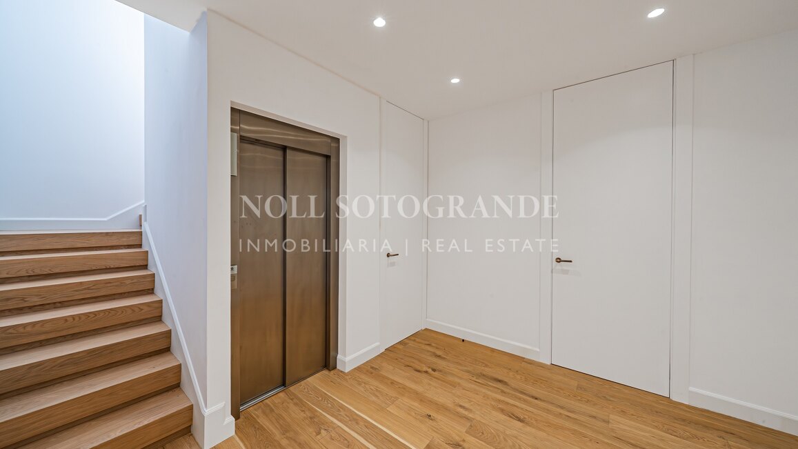 Brand new villa with sea views on Marbella's Golden Mile